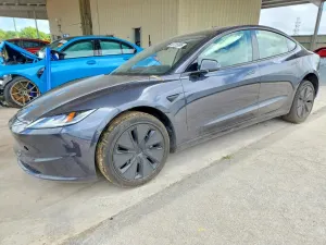 Tesla Model 3 2025