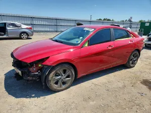 Hyundai Elantra 2.0L 4 2023