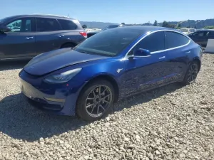 Tesla Model 3 2020