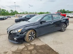 Nissan Altima 2.5L 4 2021