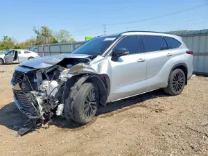 Toyota Highlander 2.4L 4 2023