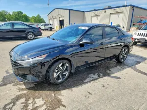 Hyundai Elantra 2.0L 4 2023