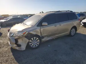 Toyota Sienna 3.5L 6 2011