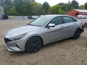 Hyundai Elantra 2.0L 4 2023