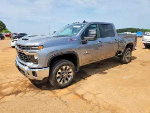 Chevrolet Silverado 1500 6.6L 8 2025