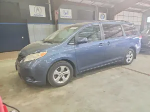 Toyota Sienna 3.5L 6 2014
