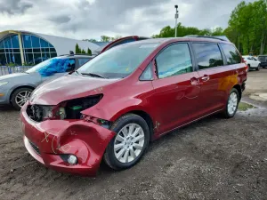 Toyota Sienna 3.5L 6 2013