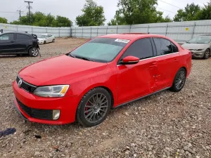 Volkswagen Jetta 2.0L 4 2013