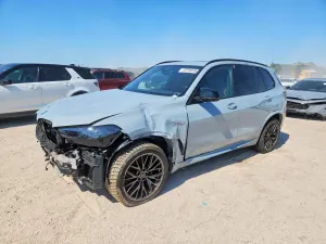 BMW X5 4.4L 8 2026