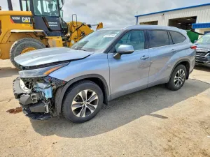Toyota Highlander 3.5L 6 2021