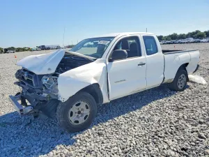 Toyota Tacoma 2.7L 4 2015