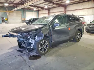 Toyota Highlander 3.5L 6 2021