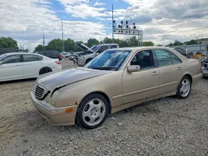 Mercedes-Benz E 4.3L 8 2002