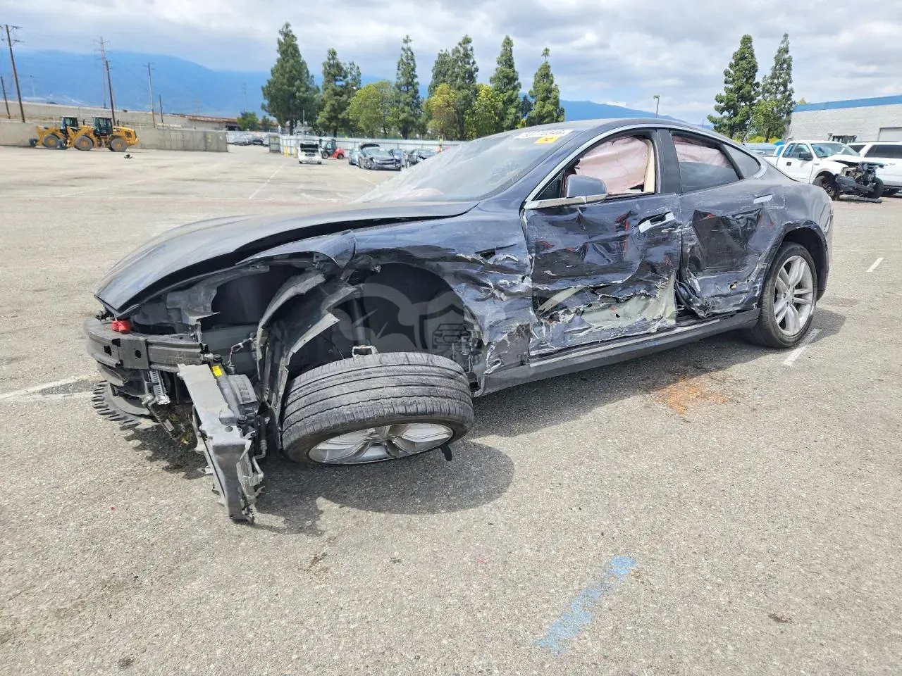 Tesla Model S 2015