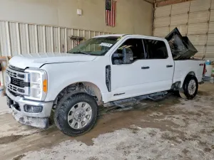 Ford F-250 6.7L 8 2023
