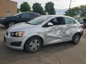 Chevrolet Aveo (Sonic) 1.8L 4 2015