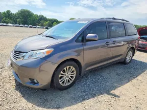 Toyota Sienna 3.5L 6 2014