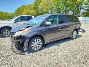 Toyota Sienna 3.5L 6 2017