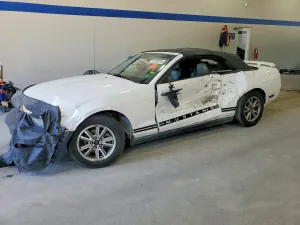 Ford Mustang 4.0L 6 2005