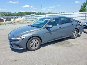 Hyundai Elantra 2.0L 4 2025