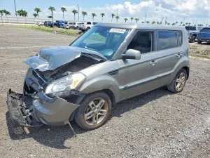 Kia Soul 2.0L 4 2011