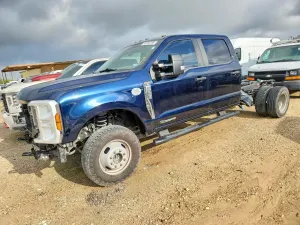 Ford F-350 6.7L 8 2024