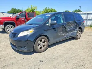 Toyota Sienna 3.5L 6 2012