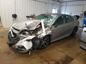 Toyota Camry 2.5L 4 2021