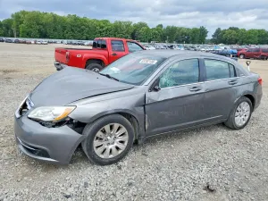 Chrysler 200 2.4L 4 2013