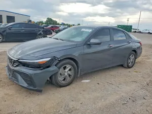 Hyundai Elantra 2.0L 4 2024