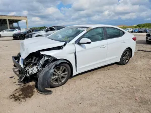 Hyundai Elantra 2.0L 4 2018