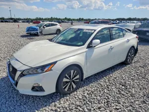 Nissan Altima 2.5L 4 2022