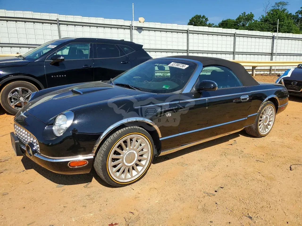 Ford Thunderbird 3.9L 8 2002