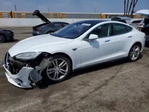 Tesla Model S 2014