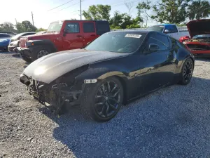 Nissan 370z 3.7L 6 2015