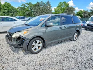 Toyota Sienna 3.5L 6 2011