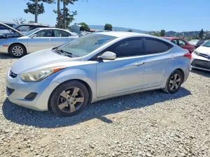 Hyundai Elantra 1.8L 4 2013