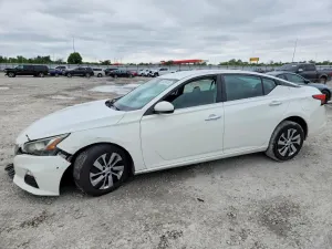 Nissan Altima 2.5L 4 2019