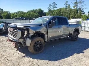 GMC Sierra 6.6L 8 2025