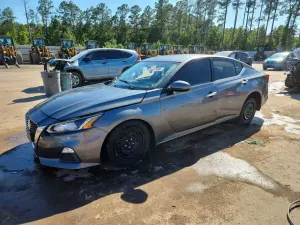 Nissan Altima 2.5L 4 2020