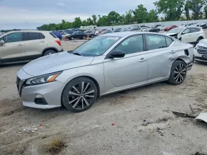 Nissan Altima 2.5L 4 2021