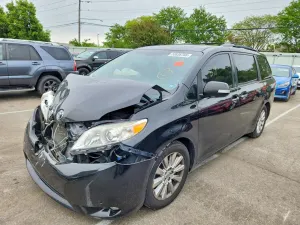 Toyota Sienna 3.5L 6 2014