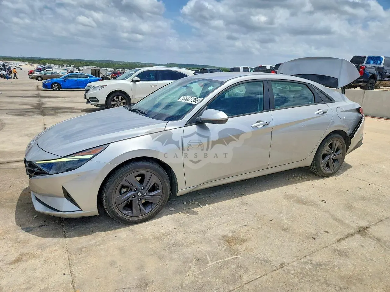 Hyundai Elantra 2.0L 4 2025