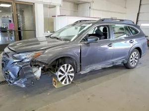 Subaru Outback 2.5L 4 2025