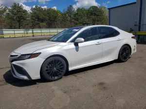 Toyota Camry 2.5L 4 2021