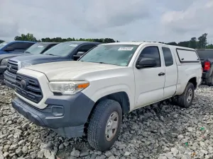 Toyota Tacoma 2.7L 4 2018