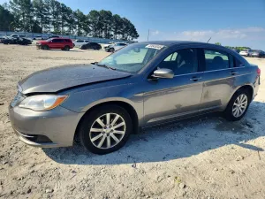 Chrysler 200 2.4L 4 2013