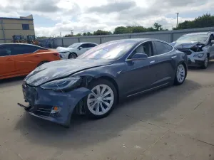 Tesla Model S 2018