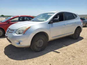 Nissan Rogue S 2.5L 4 2013