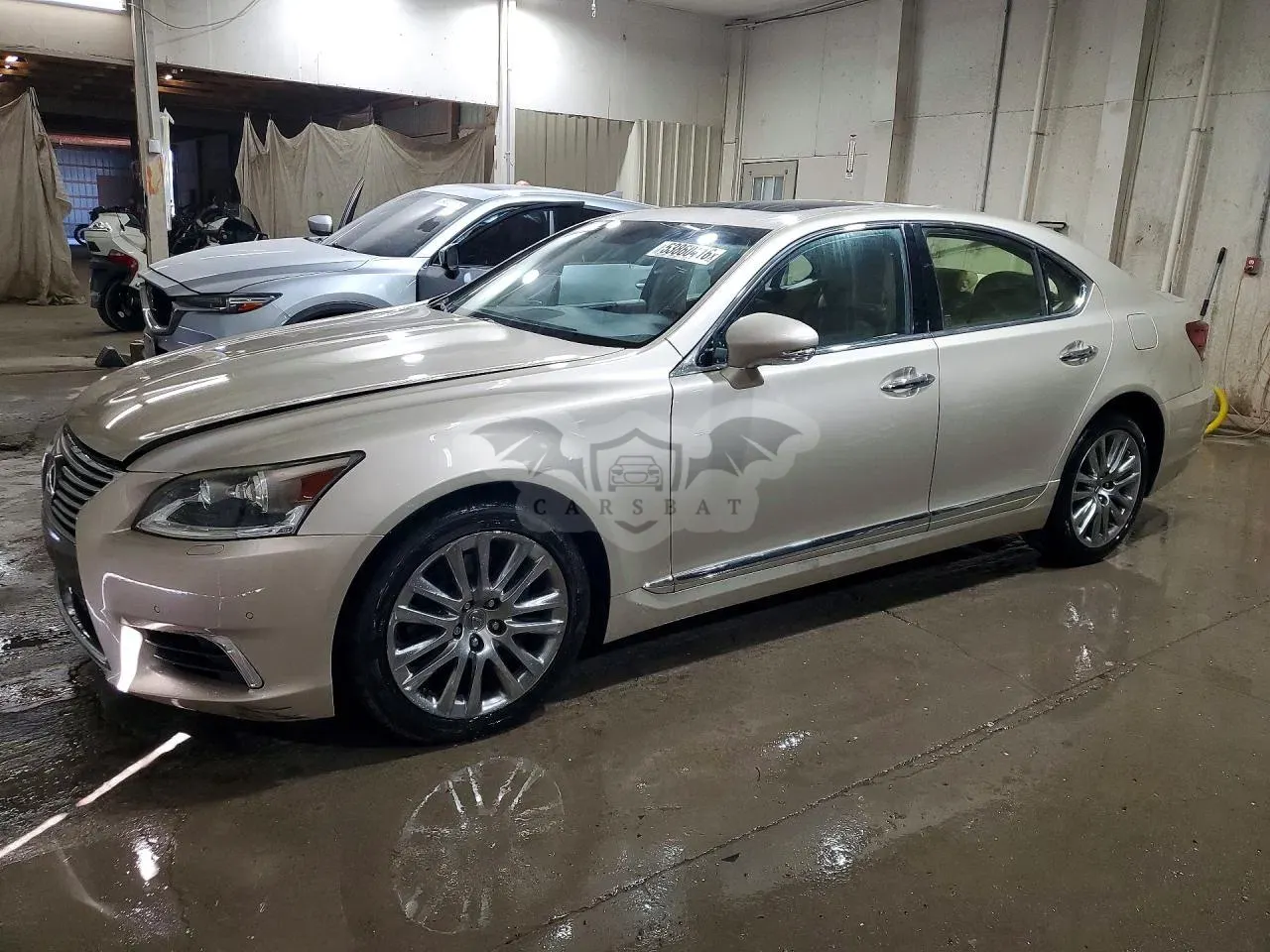 Lexus LS 4.6L 8 2015